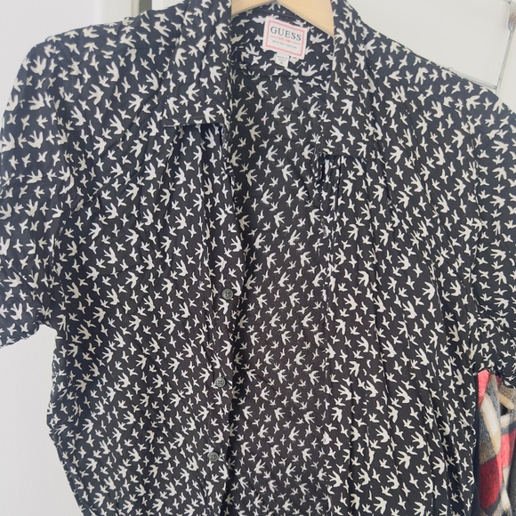 Guess summer light shirt - Picture 1 of 3